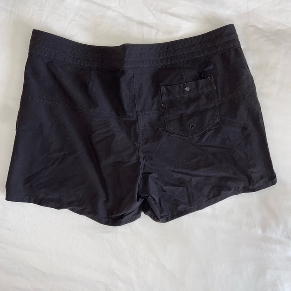 Patagonia Short Black Size 10 - Picture 2 of 3